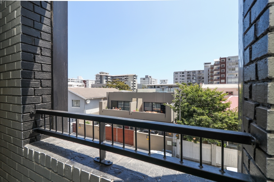1 Bedroom Property for Sale in Sea Point Western Cape